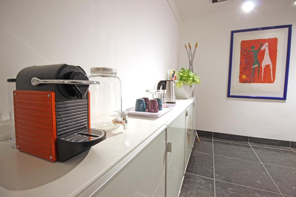 Ground Floor Canal Apartment Amsterdam Ngoại thất bức ảnh